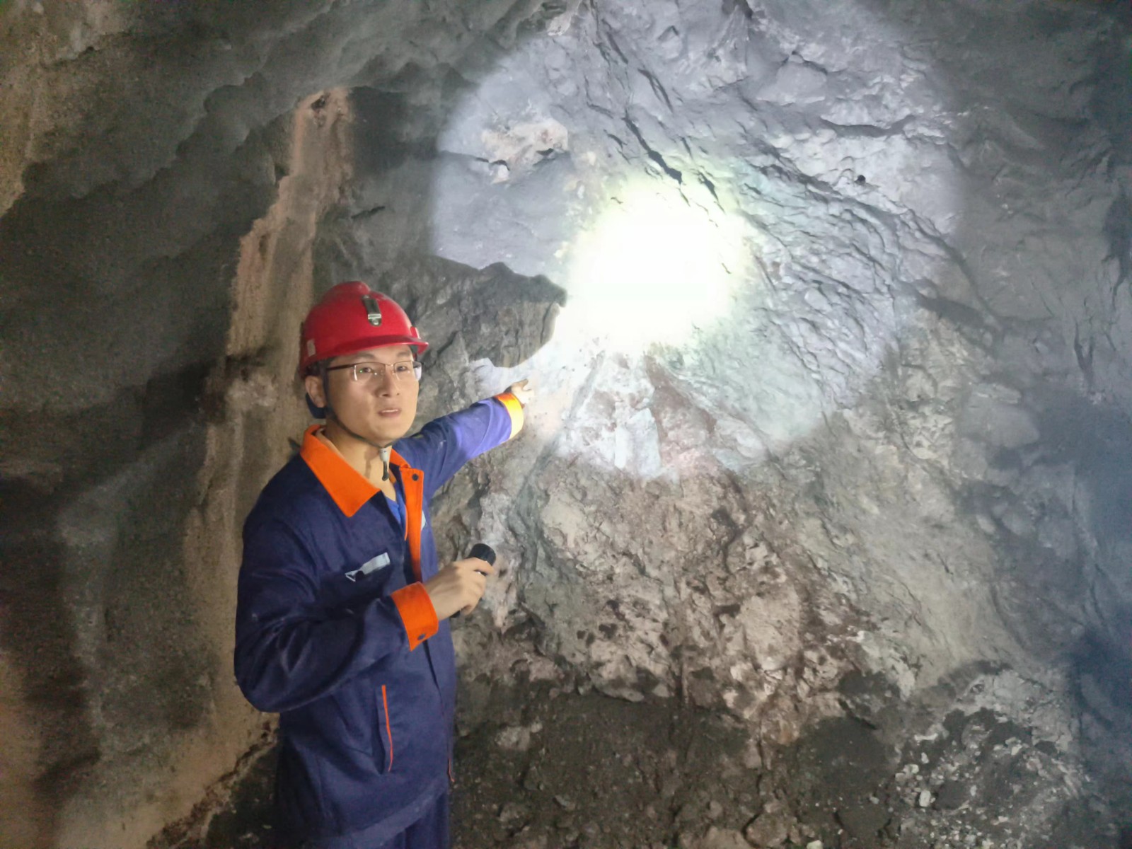 閮滄檽榫欑幇鍦烘鏌ュ洿宀╅《鏉挎儏鍐�.jpg